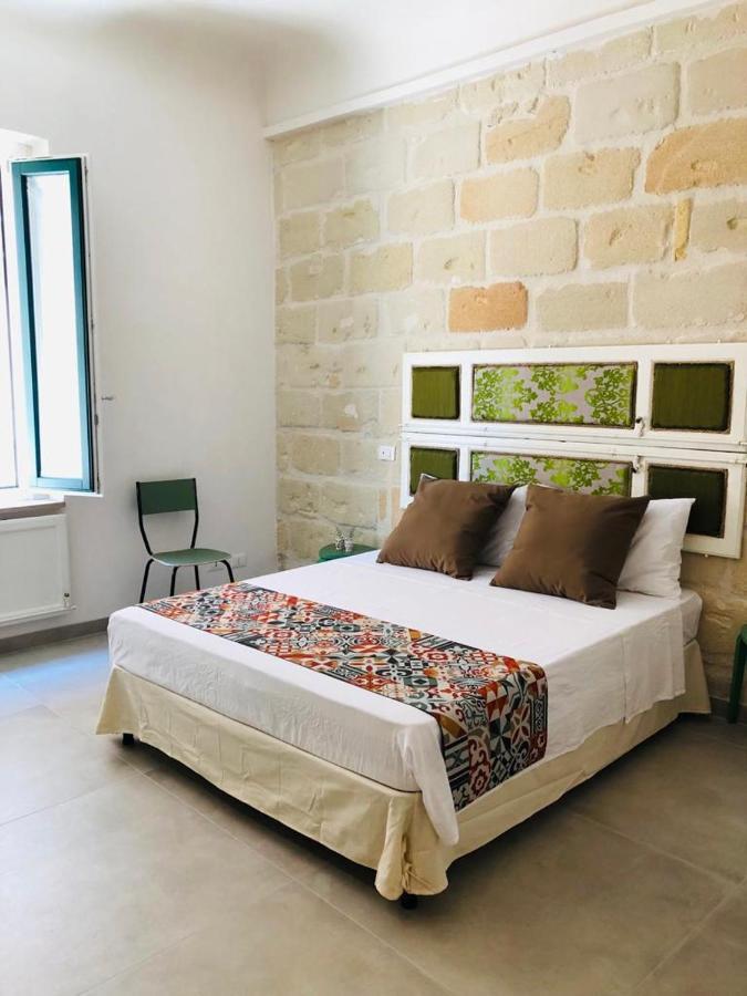 I Mori - Rooms & Apartment Трапани Екстериор снимка
